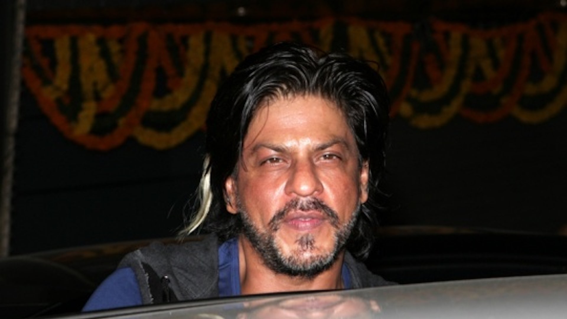 Shah Rukh Khan, oğlunun yüksek profilli uyuşturucu davasında rüşvetle suçlandı
