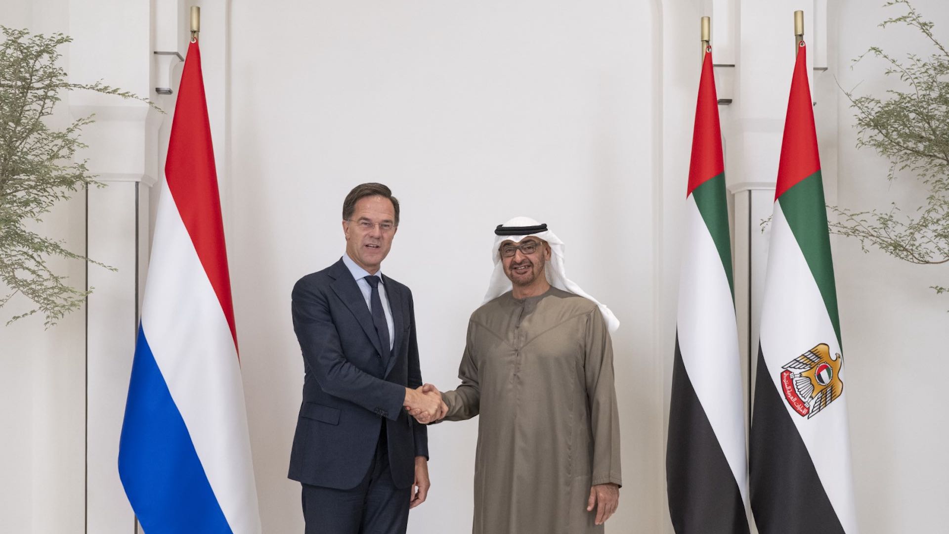 رهبران امارات متحده عربی و هلند برای تقویت همکاری های متقابل گرد هم می آیند